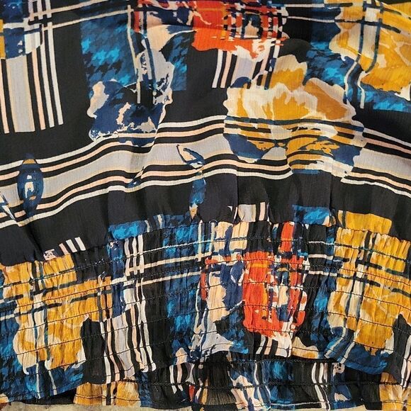 Christopher & Banks Petite abstract print crepe blouse, wide elastic hem - Picture 5 of 8
